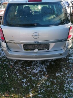 Opel Astra H 1.7 CDTI 92 Kw Kombi - havarovaná - 2