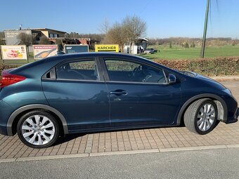 Honda civic 1.8 104kw - 2