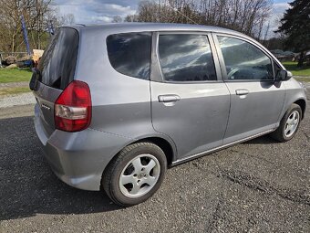 Honda Jazz 1.3 61kw rok 2005 - 2