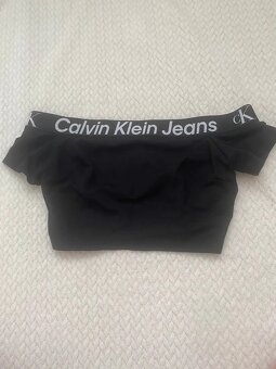 Calvin Klein Crop top/triko na ramena XS - 2
