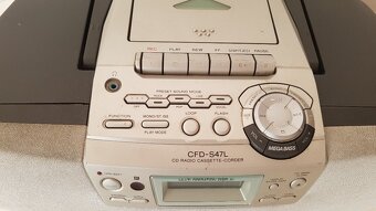 Sony CFD - S47L - 2