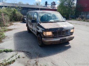 Ford Econoline 150 - 2