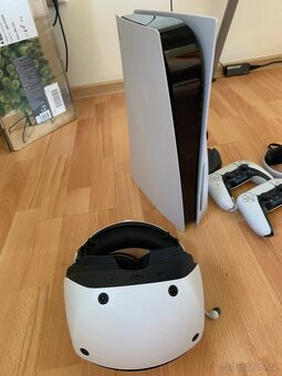 Prodám PlayStation 5 + PS VR2 + příslušenství - 2