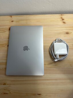 Apple MacBook Pro 2020 512GB i7 16GB RAM - 2