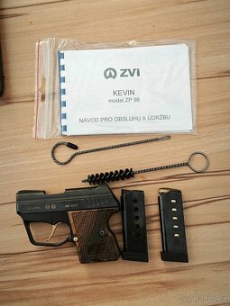 Kapesní pistol ZVI Kevin perfektní stav - 2