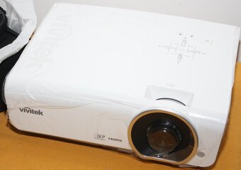 Domácí Kino Projektor Vivitek Full HD 1080p, lampa jen 20h - 2