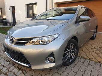 TOYOTA AURIS kombi 1,6i 97KW KAMERA 8xKOLA - 2