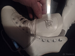 Dámské, dívčí brusle, (23cm) - 2