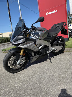 Aprilia Tuono 1100 V4 RR - 2