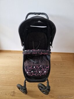 Sportovní kočárek s nafukovacími koly Valco Snap 4 - 2