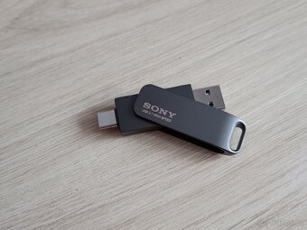 Flash disk Sony 2 TB - 2