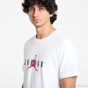 JORDAN  L  BAVLNĚNÉ PÁNSKÉ TRIČKO - 2