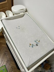 Přebalovací stůl včetně příslušenství Ikea - 2