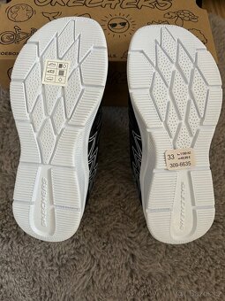 SKECHERS 33 - 2