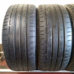 Bridgestone 225/40 R18 92Y 2x5-6mm; 2x4-5mm - 2