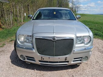 // CHRYSLER 300C SEDAN 3.0 CRD 2008 // DÍLY - 2