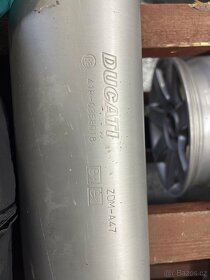 Originální výfuky ducati - 2