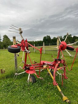 Obraceč sena Pottinger HIT 54N -hydraulicky sklopný s otoč.- - 2