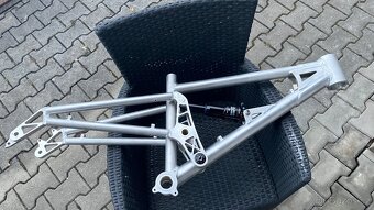 NOVÝ RÁM PRO MLADÉHO SHREDDERA OD FG - 2