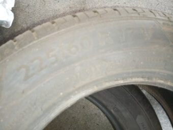 225/60R17 - 2