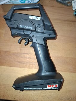 Prodám Sanwu mt4 a vysílačku Traxxas - 2