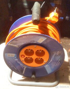 Prodlužovací kabel na bubnu 25m - 2
