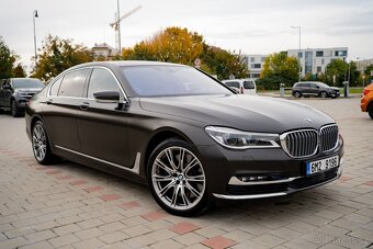 BMW 760 Li - 2