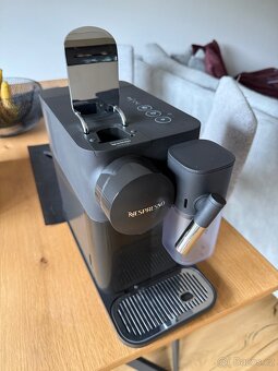 Kávovar nespresso delonghi - 2