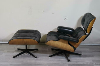 Křeslo s taburetem Charles & Ray Eames Herman Miller s visač - 2