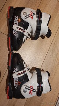 Prodám dětské lyžaky 21,5 - 2