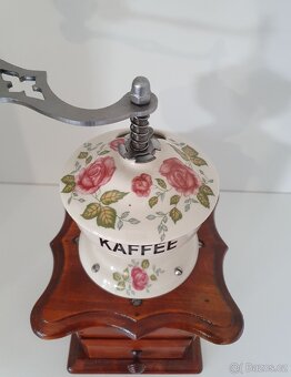 Mlýnek na kávu - 2