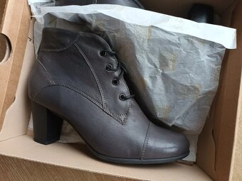 Kotníkové boty Baťa - 2