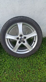 Honda civic kola  10G. 235 45 r17  alu kola. - 2
