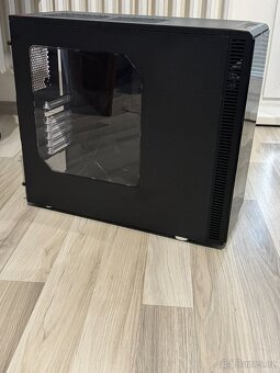 Počítačová skříň / case Fractal Design Define R4 s bočnicí - 2