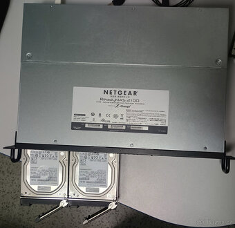 Netgear ReadyNAS 2100 (vč. 2ks 3TB HDD) - 2