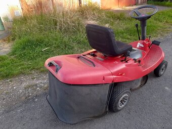 Zahradní traktůrek Rider Mountfield - 2