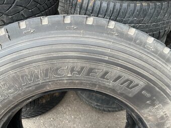 Michelin pneu 305/70/R19. 305 70 19.5 305/70R19.5 - 2