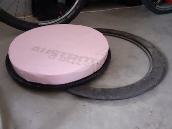 Litinový poklop 50cm na jímku nebo nádrž - 2