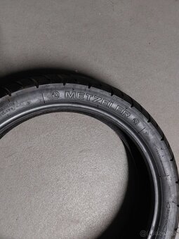 Pneu Metzeler 130/70-17 - 2