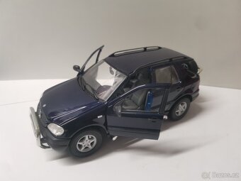 Mercedes ML320 1:18 maisto - 2