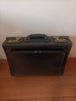 kufr 100 Kč - 2