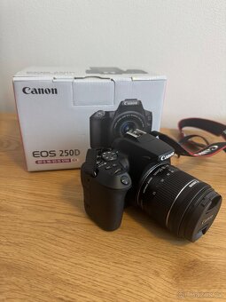 Canon EOS 250D - 2