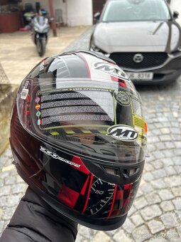 Integrální přilba MT helmet velikost XL - 2