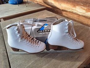 Brusle Jackson Ultimate Exel 32,5 EU - 2
