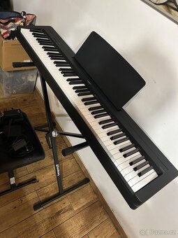 Yamaha P-145 B plus sustain pedal , stojan, stolicka - 2