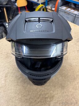 Schuberth E2 + komunikátor SC - 2