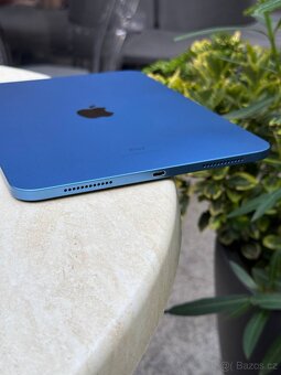 Apple iPad 10,9" (2022) 256GB Wi-Fi Modrý - 2