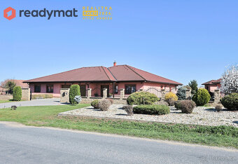 Prodej rodinného domu 6+kk, Loděnice - 2