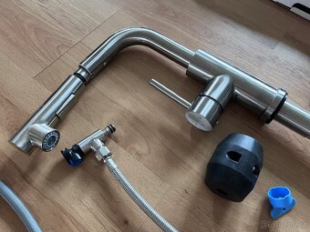 Výsuvná dřezová baterie - 2
