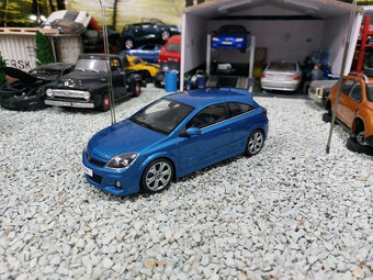model auta Opel Astra H OPC 2006 Otto mobile 1:18 - 2
